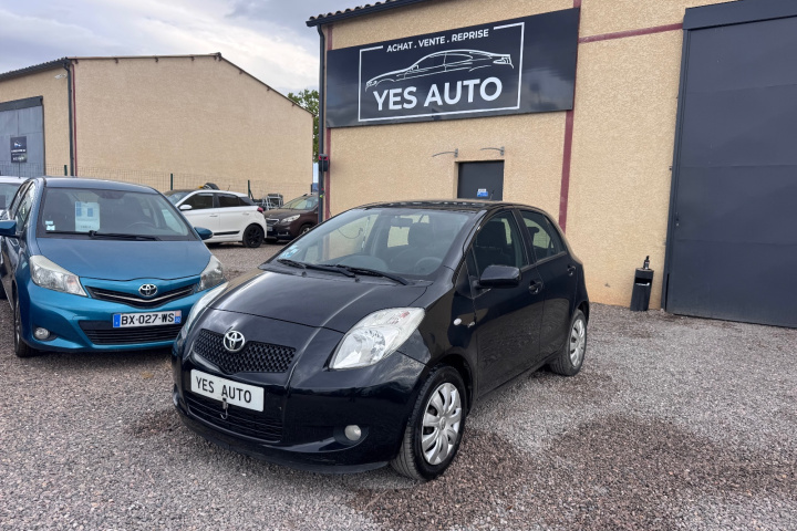 TOYOTA YARIS II